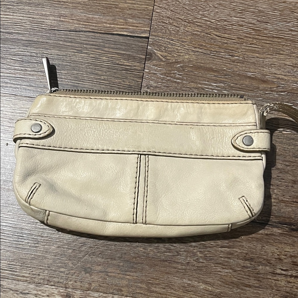 Fossil fifty four Amanda Pouch Elegant Cream Leather Wristlet - Picture 6 of 10